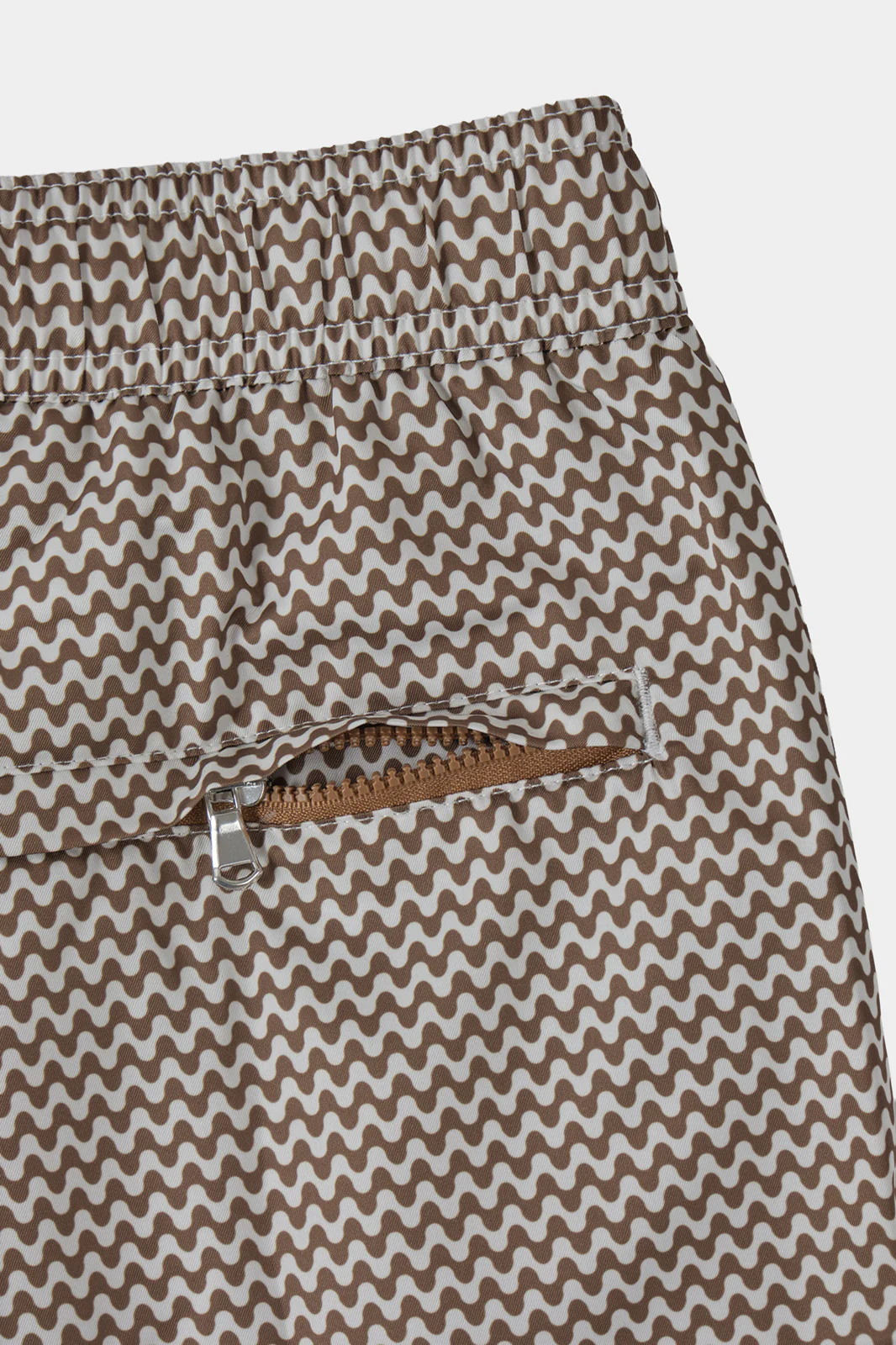 Short de bain marron Ă motif vague - Image 5
